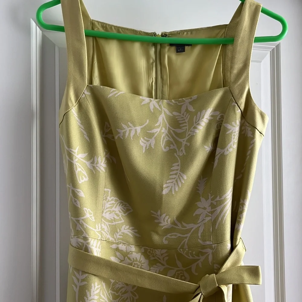 Ann Taylor 100% Silk Dress - Size 4 - Picture 2 of 8